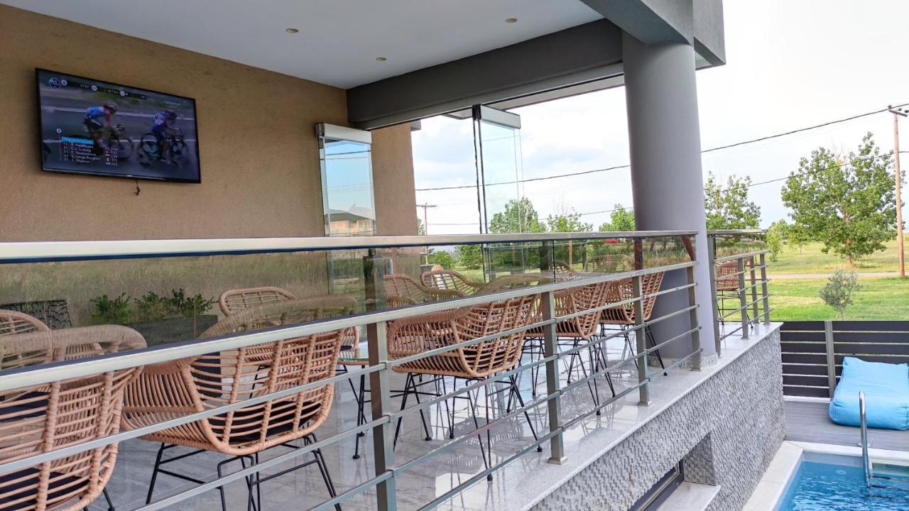 Peloton Inn Paralía 외부 사진